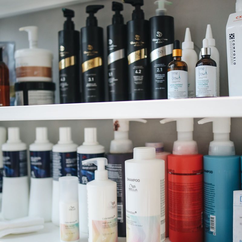 Fles shampoo voor gekleurd haar